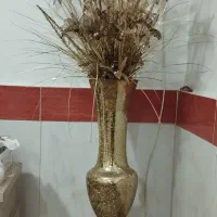 گل و گلدان شیشه ای طلایی سالم