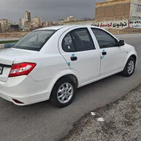 ساینا بدون رنگ