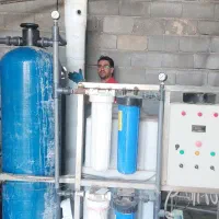 ساخت .تعمیر .و سرویس انواع آبشیرین کن ها