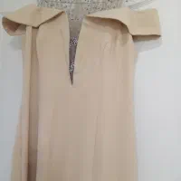 لباس مجلسی سایز ۳۸ تا ۴۰ کرم رنگ یک ماهه خریدم