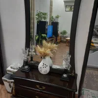 ایینه کنسول چوبی  کاملا سالم به همراه شمعدان