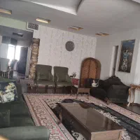 مبلمان ۸ نفره و عسلی ها