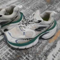 کفش کتانی درحدنو یک تومن سایز ۴۲یا ۴۱