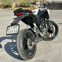 دوک ۲۰۰|موتورسیکلت|تهران, شهرک ولیعصر جنوبی|دیوار