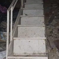 پله آهنی حدود۳متربسیارمحکم وحفاظ دار