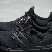 فروش کتونی آدیداس الترابوست ۵ اورجینال سایز ۴۲ ۴۳