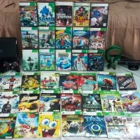 ایکس باکس ۳۶۰ همراه با یک دسته اضافه و لوازم جانبی