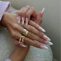 تمام خدمات ناخن با نصف قیمت فقط تا مدت محدود