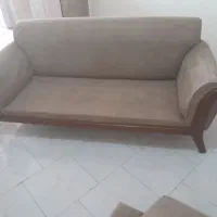 مبل ۳ نفره چوب گردو  همراه با پاف جلو مبلی و۳ کوسن|مبلمان خانگی و میز عسلی|اندیشه, اندیشه فاز ۱|دیوار