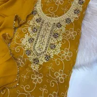 پارچه های وارداتی همراه با شال ومانتو عبایی