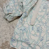 کاپشن سفید آبی کلاه خرگوشی|لباس|قدس, شهرقدس|دیوار