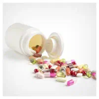 نیروی آقا با سابقه برای داروخانه