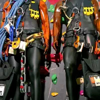 هارنس کار در ارتفاع کایاسیفتی کارابین پتزل PETZL