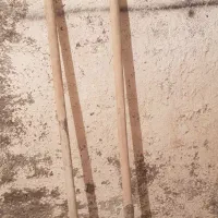 دو عدد بیل کارکرده