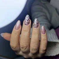 کاشت ناخن|خدمات آرایشگری و زیبایی|اراک, |دیوار