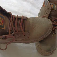 نیم پوت|کیف، کفش، کمربند|قم, زاویه|دیوار