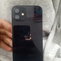 آیفون 12 نورمال