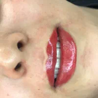 مدل رایگان ، شیدینگ لب