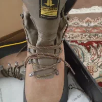 کفش کوهنوردی لاوان