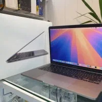 مک بوک 2020 سایکل 2 بار شارژ « مشابه آکبند »