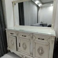 آینه و کنسول کلاسیک