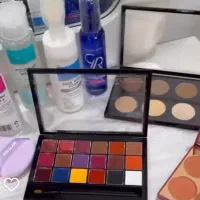 مدل رایگان میکاپ