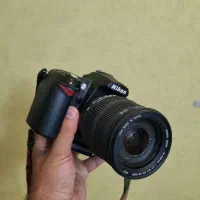دوربین حرفه ای D90 همراه لنز 18-200 Sigma و جعبه