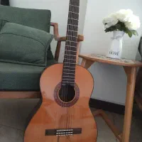 گیتار یاماها 70c