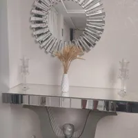 آیینه و کنسول و شمعدان