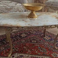 میز برنزی