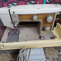یک عدد چرخ خیاطی فروشی