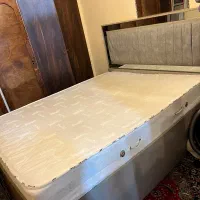 تخت دونفره مدل ایتالیایی کاملا نو و سالم|تخت و سرویس خواب|تهران, استخر|دیوار