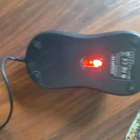 یک موس کامپیوتر مدل گیگوبایت قیمت 300هزار تومان