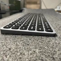 کیبورد بیسیم ساتچی بدنه آلومینیومی و بک لایت|قطعات و لوازم جانبی رایانه|تهران, باغ فیض|دیوار