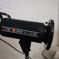 دو عددویدئولایتSL500BIباسافت باکس وسه پایه زیرقیمت
