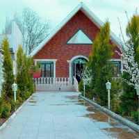 ویلا-سوئیسی-استخر-داخل