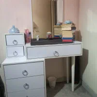 تخت و میز آرایش تک‌ نفره
