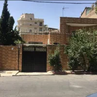 فروش ویلایی ۲۰۰متر اندیشه/یک طبقه پیلوت/