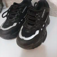 کتونی لژدار شبرنگ سایز ۳۸