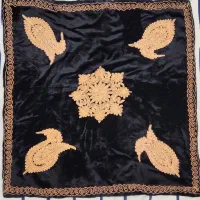 رومیزی مخمل سوئیسی (قدمت بیش از ۵۰ سال)