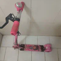 اسکوتر و اسباب بازی