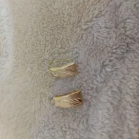 گوشواره با دو درصد بالای تابلو