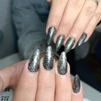 کاشت ناخن|خدمات آرایشگری و زیبایی|سبزوار, باهنر|دیوار