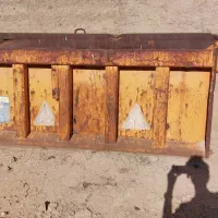 در عقب بنز تک