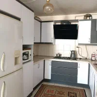 آپارتمان-89متری-روبه-نما-غرق-نور-خیابان-امیرکبیر