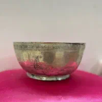 کاسه مسی بسیار قدیمی طرح بته جقه|کلکسیون اشیاء عتیقه|قم, پردیسان|دیوار