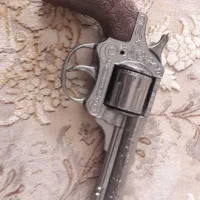 کلت فلزی ترقه ای