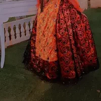 لباس محلی کاملا نو استفاده نشده پرو شده برا عکاسی