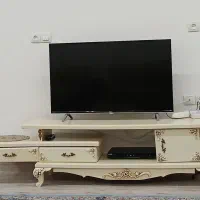 میز تلویزیون، ویترین، ساعت