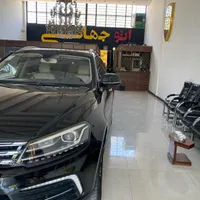 نیرو خدماتی جهت کار در نمایشگاه اتومبیل